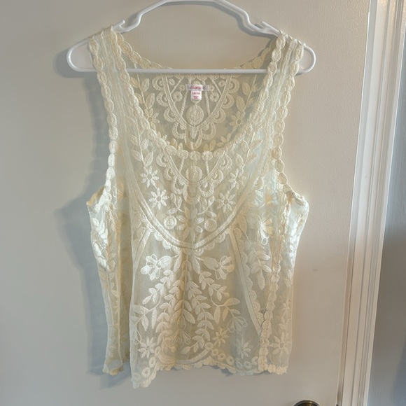 Cream Lace Scalloped Tank Top Size S/M - Picture 6 of 6